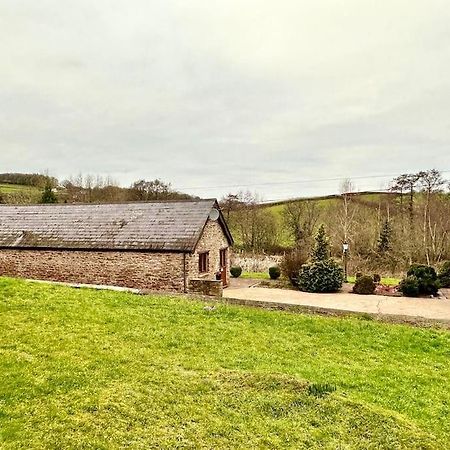 Villa Detached One Level Stone Barn Llangwm-Isaf Exterior foto