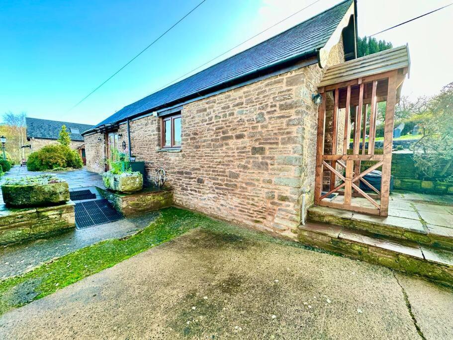 Villa Detached One Level Stone Barn Llangwm-Isaf Exterior foto